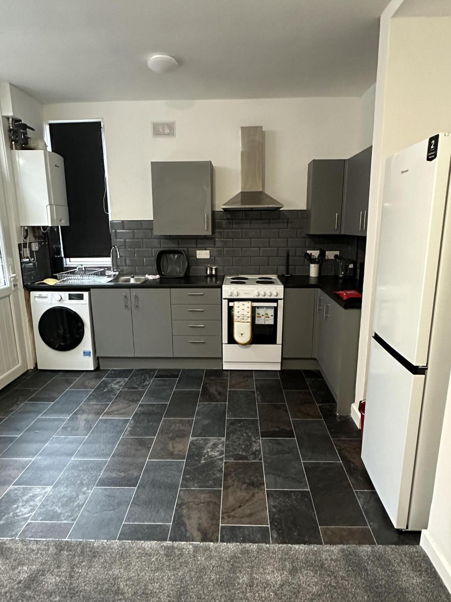 Cosy House Near Etihad And Coop Live *