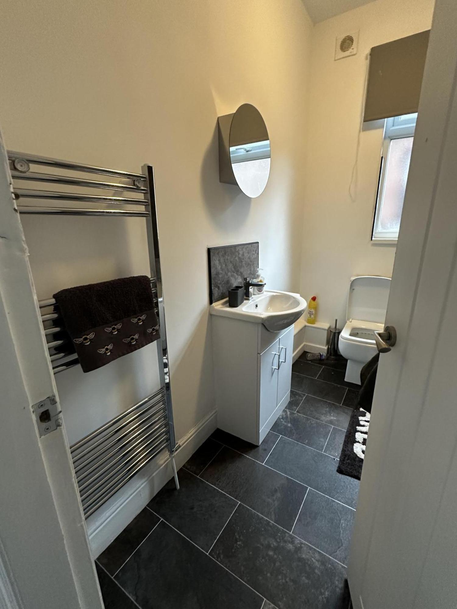 Cosy House Near Etihad And Coop Live