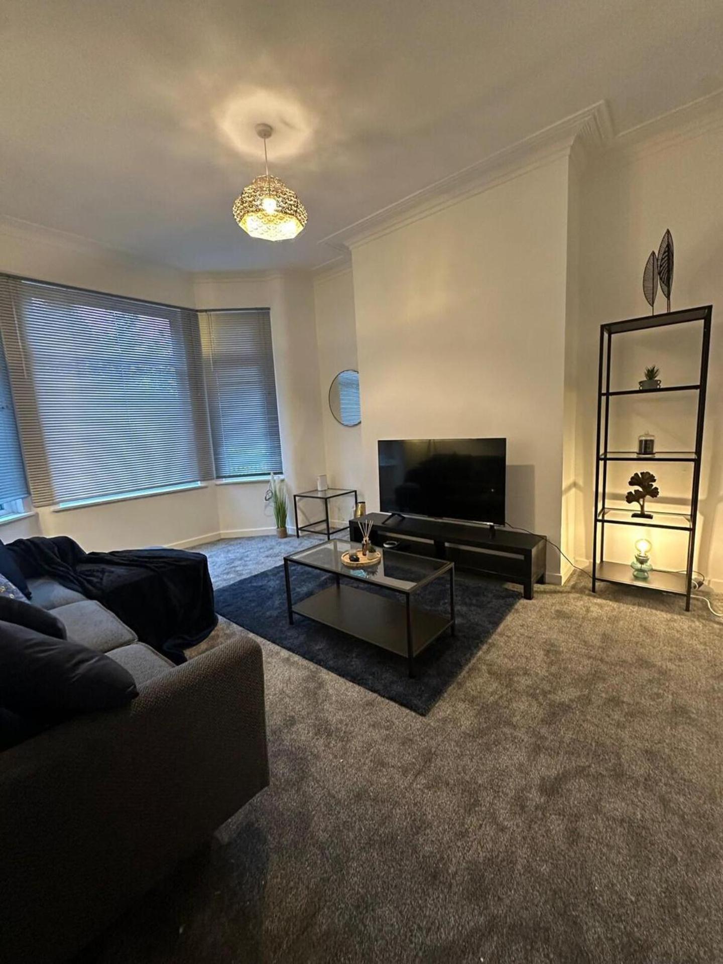 Holiday home Cosy House Near Etihad And Coop Live