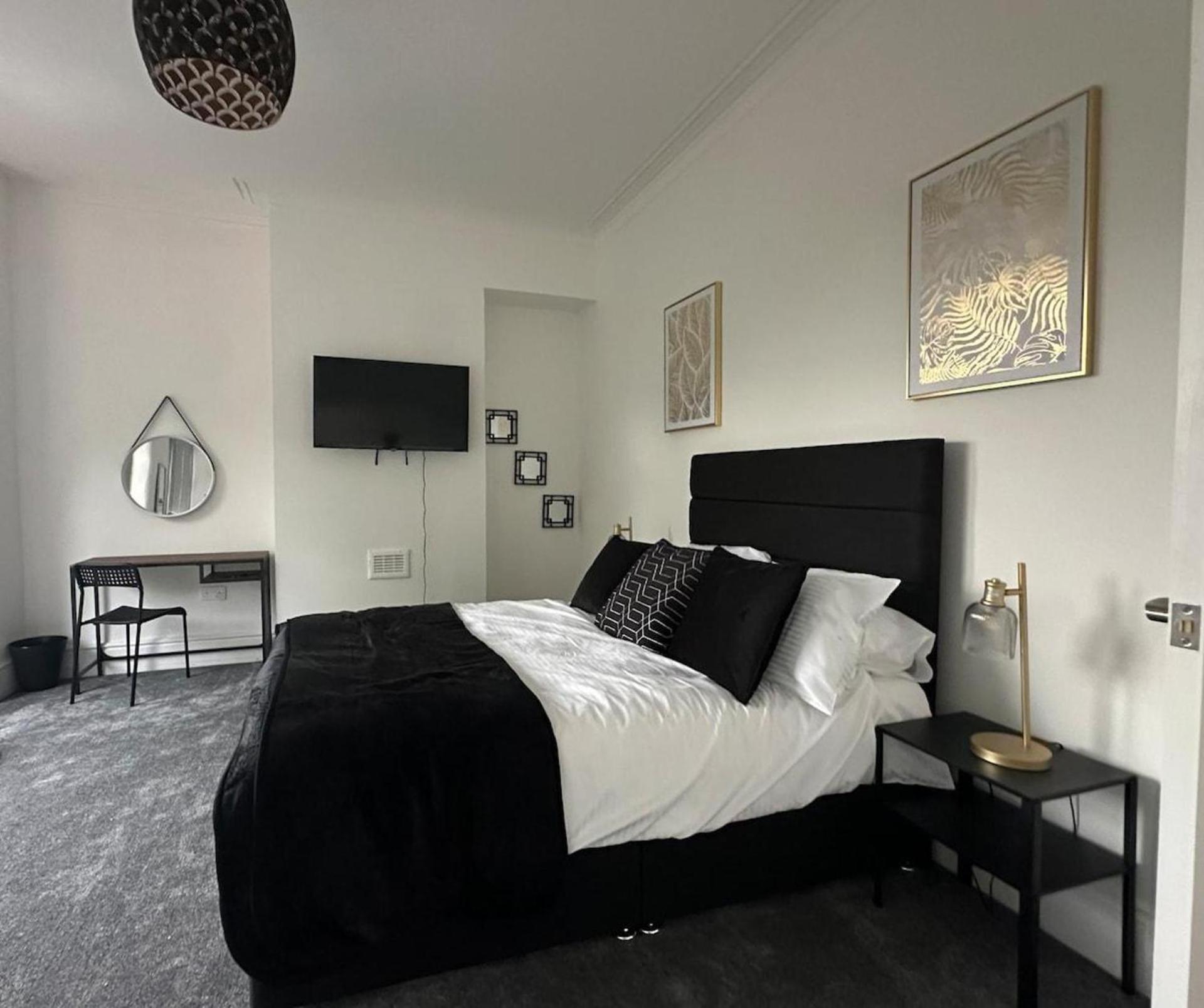 Cosy House Near Etihad And Coop Live Holiday home